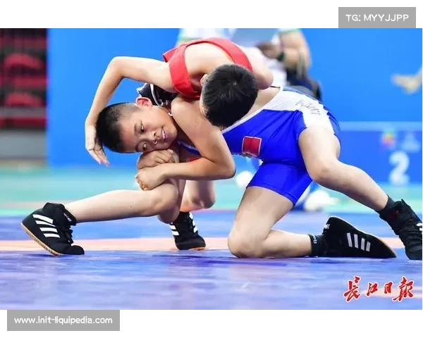 郑州摔跤小将省冠军赛揽15金，展现强大整体实力